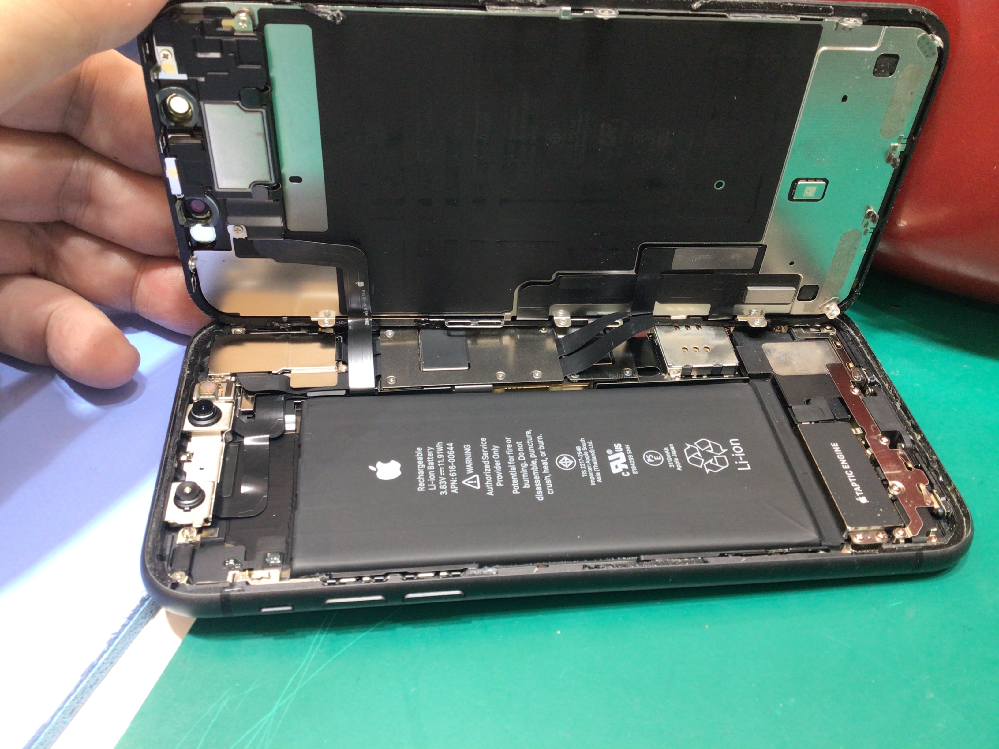 iPhone11のバッテリー交換は、データそのまま・即日修理のスマホ修理工房　港北店へ！